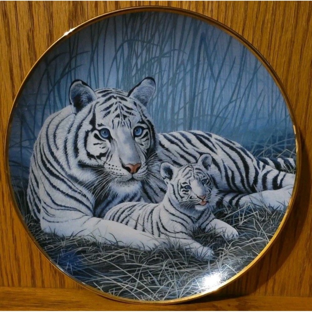 Vintage National Wildlife Federation WHITE TIGERS Plate by Michael Matherly